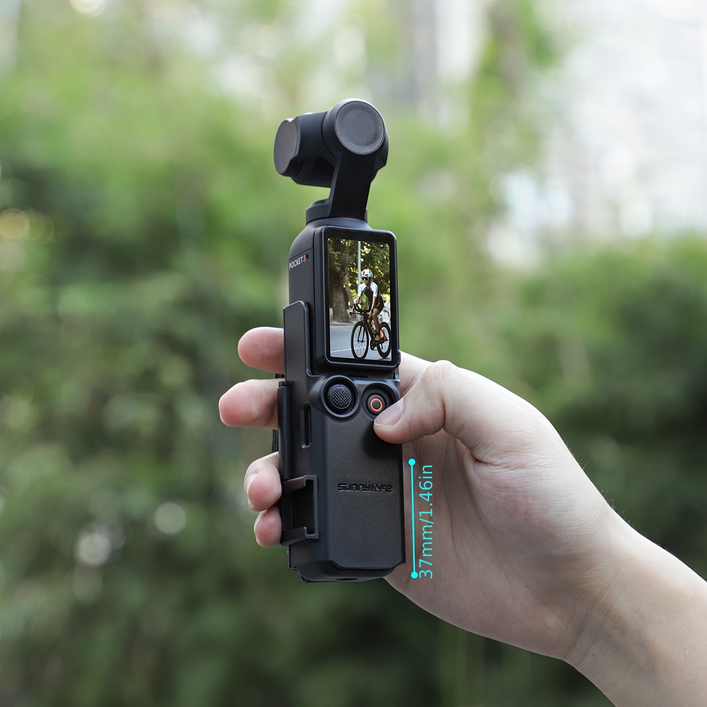 Compatible with DJI Pocket 3, This Portable Hand Strap Features a Cold Shoe Expansion, Protective Frame, Extended Handle, And Safeguards Against Loss And Drops. (Camera Not Included)